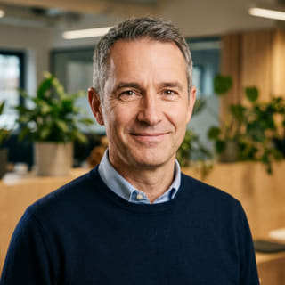 James Mitchell, Chief Executive Officer at Frost Zinshof, profile picture